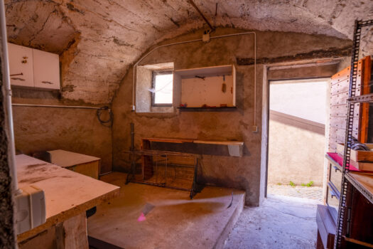 Renovated rustic house in Musso – in an historic village with lake views