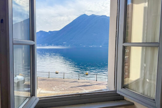 Lakefront apartment in Argegno – stunning lake views
