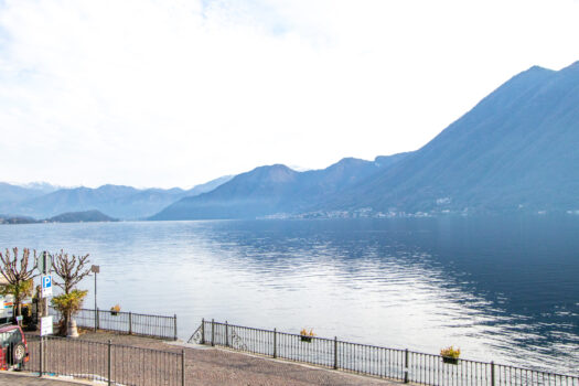 Lakefront apartment in Argegno – stunning lake views