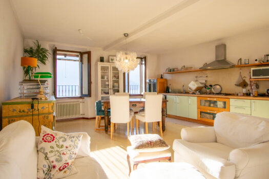 Apartment with lake view in Tremezzina – renovated