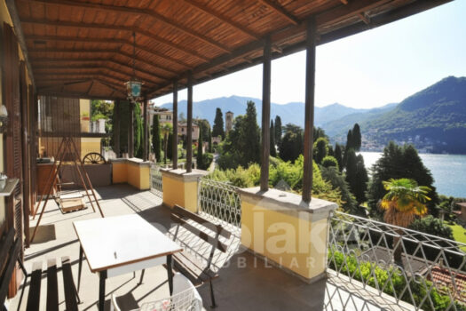 Historic house with terrace and garden in Moltrasio