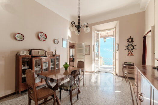 Historic house with terrace and garden in Moltrasio