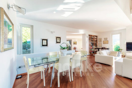 Modern villa with garden and lake view in Cernobbio