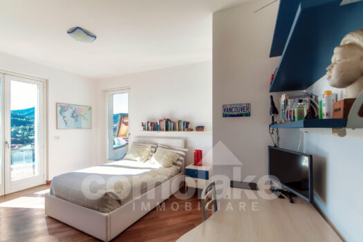 Modern villa with garden and lake view in Cernobbio