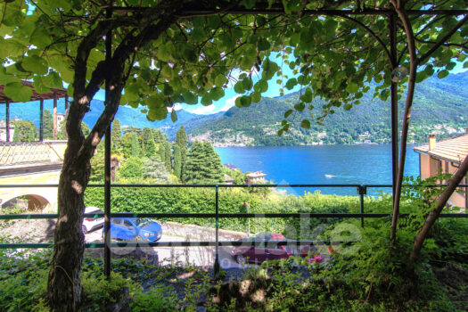 Historic house with terrace and garden in Moltrasio