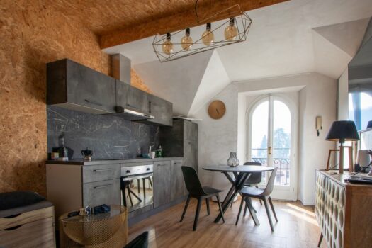 Two-room apartment near the lake in Tremezzina – garage