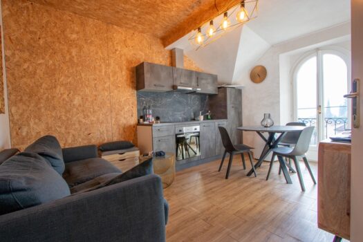 Two-room apartment near the lake in Tremezzina – garage