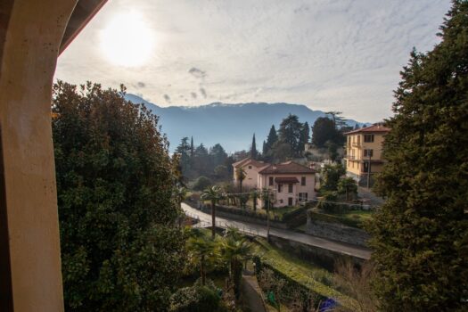 Two-room apartment near the lake in Tremezzina – garage