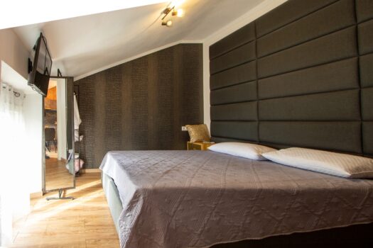 Two-room apartment near the lake in Tremezzina – garage