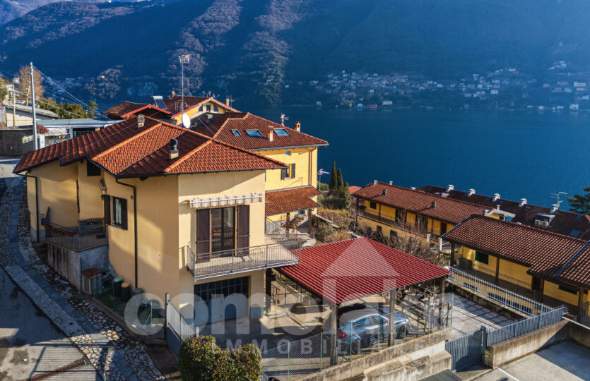 Independent detached house near the lake