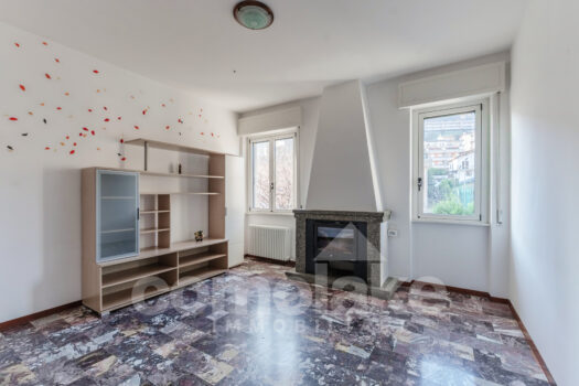 Apartment near Cernobbio with balcony and box