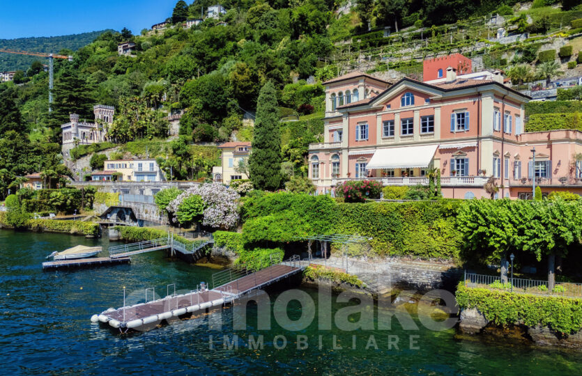 Apartment with garden on the lake and boat place near Cernobbio