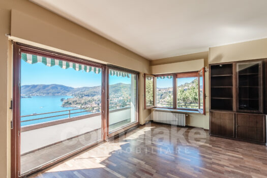 Penthouse with wonderful lake view in Cernobbio