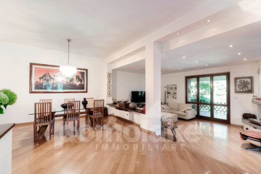 Independent villa with spacious garden in San Fermo Della Battaglia