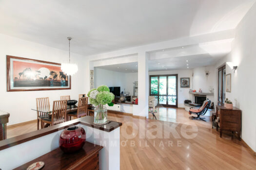 Independent villa with spacious garden in San Fermo Della Battaglia