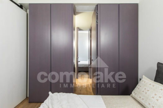 Open-plan apartment in a historic villa in downtown Cernobbio