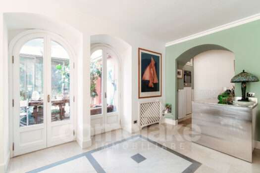 Apartment with garden on the lake and boat place near Cernobbio