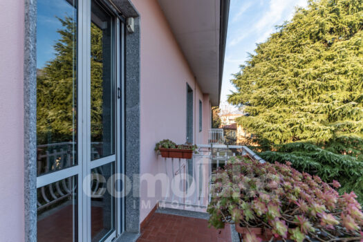 Apartment near Cernobbio with balcony and box