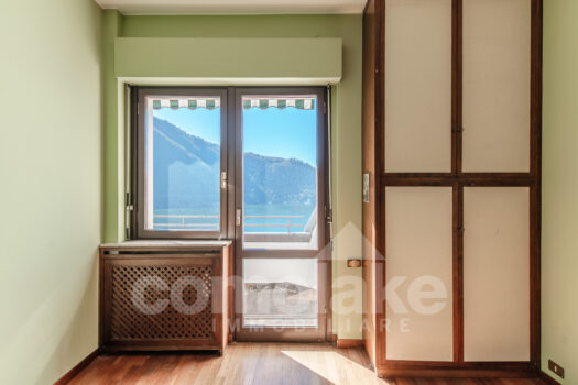 Penthouse with wonderful lake view in Cernobbio