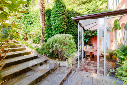 Apartment with garden on the lake and boat place near Cernobbio