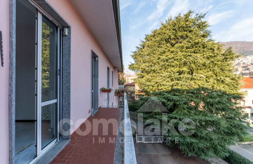Apartment near Cernobbio with balcony and box