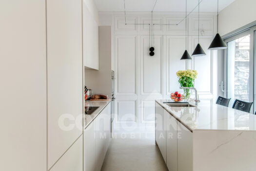 Detached house with a garden and lake view in Carate Urio