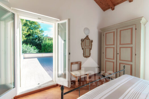 Modern villa with garden and lake view in Cernobbio