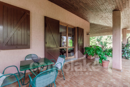 Independent villa with spacious garden in San Fermo Della Battaglia