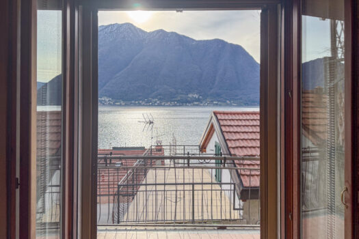 Two apartments with terrace in Colonno – lake view