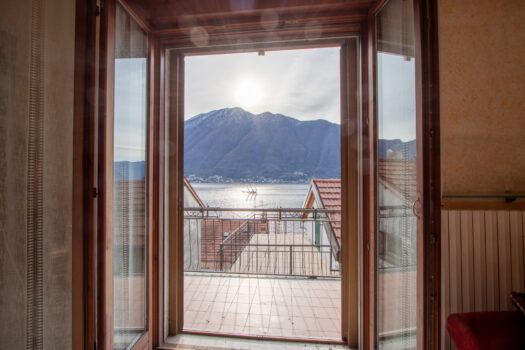 Two apartments with terrace in Colonno – lake view