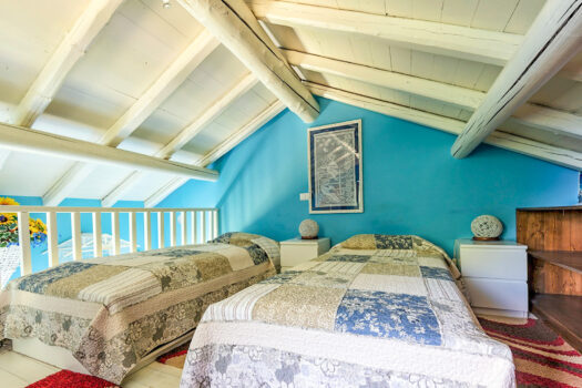 Villa with lake view in Cremia – dominant position