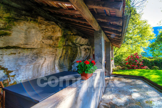 Detached house with a garden and lake view in Carate Urio