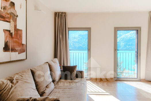 Detached house with a garden and lake view in Carate Urio