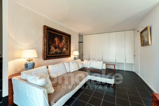 Villa with garden and wonderful lake view in Moltrasio