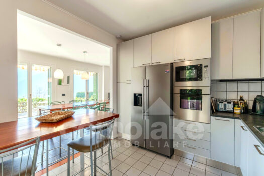 Villa with garden and wonderful lake view in Moltrasio