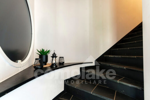 Villa with garden and wonderful lake view in Moltrasio