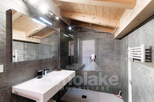 Modern lake front apartment near Bellagio