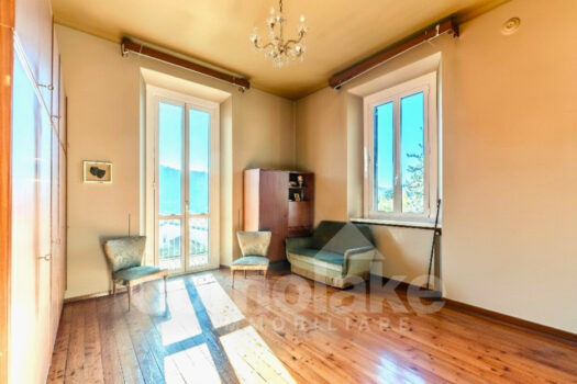Classic villa with a large garden in Cernobbio