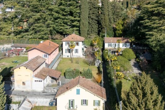 Villa with garden in Tremezzina – close to the center with lake view