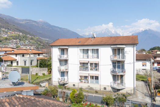 Large apartment in the center of Domaso – lake view