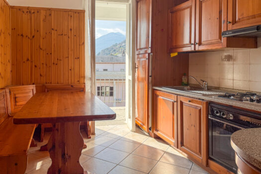 Large apartment in the center of Domaso – lake view