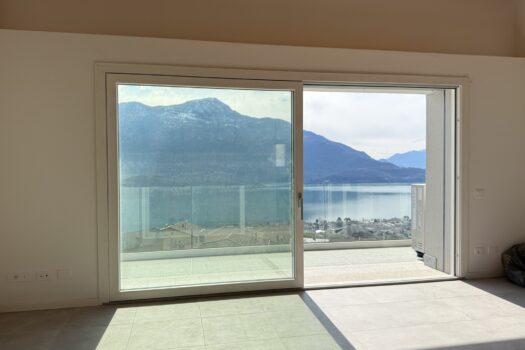 New modern apartments in Domaso – with a pool and lake views