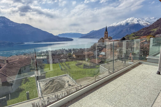 New modern apartments in Domaso – with a pool and lake views