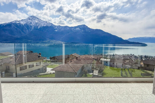 New modern apartments in Domaso – with a pool and lake views