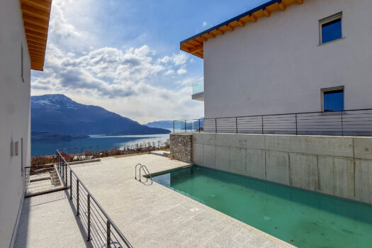 New modern apartments in Domaso – with a pool and lake views