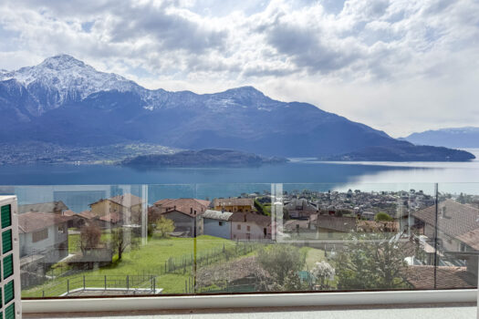 New modern apartments in Domaso – with a pool and lake views