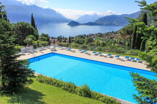 Apartment with a lake view in Menaggio – Residence with a pool