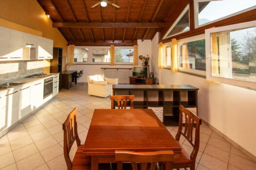 Renovated apartments with lake views and close to the center – Tremezzina