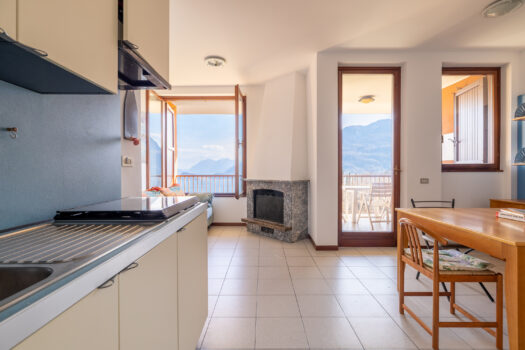 Apartment with a lake view in Menaggio – Residence with a pool