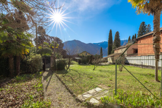Villa with garden in Tremezzina – close to the center with lake view